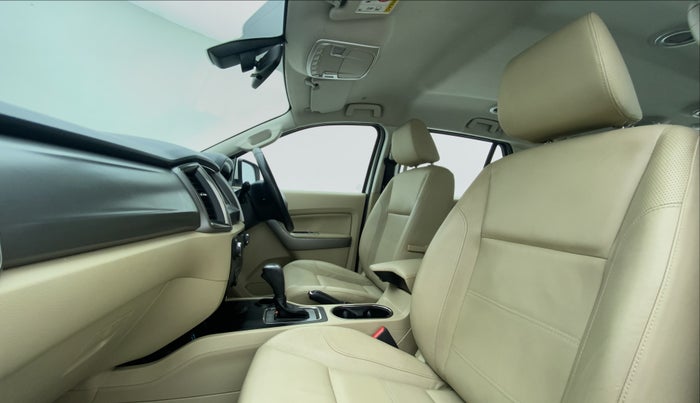 2017 Ford Endeavour 2.2l 4X2 AT Trend, Diesel, Automatic, 61,464 km, Right Side Front Door Cabin