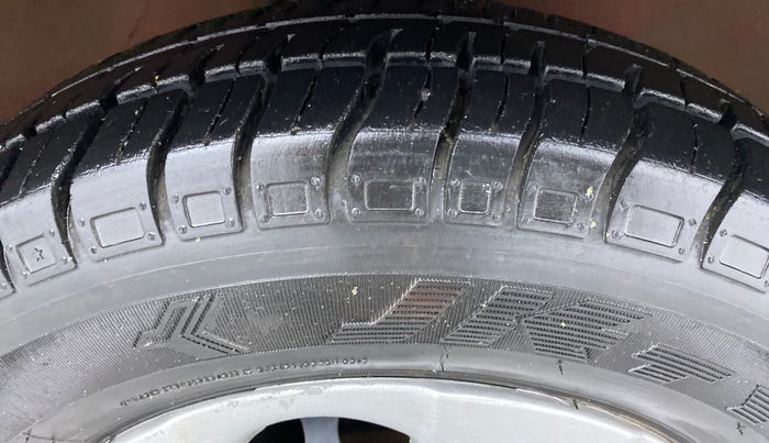 2017 Maruti Alto 800 VXI, Petrol, Manual, 17,154 km, Right Front Tyre Tread