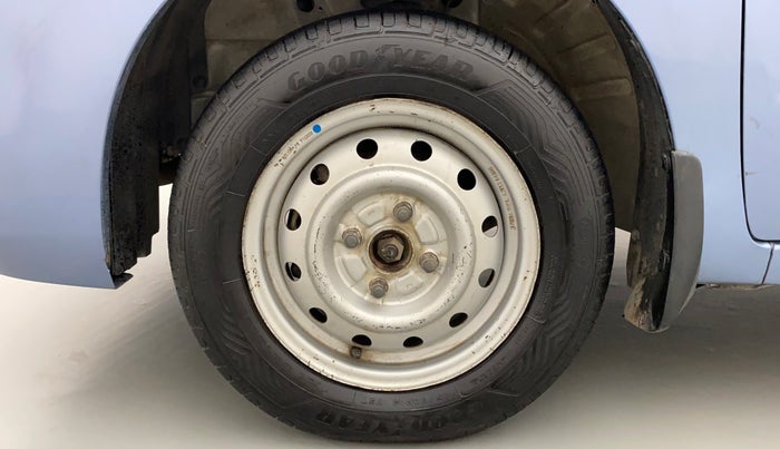 2014 Maruti Wagon R 1.0 LXI CNG, CNG, Manual, 97,331 km, Left Front Wheel