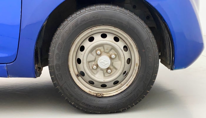 2013 Hyundai Eon ERA +, Petrol, Manual, 39,587 km, Right Front Wheel