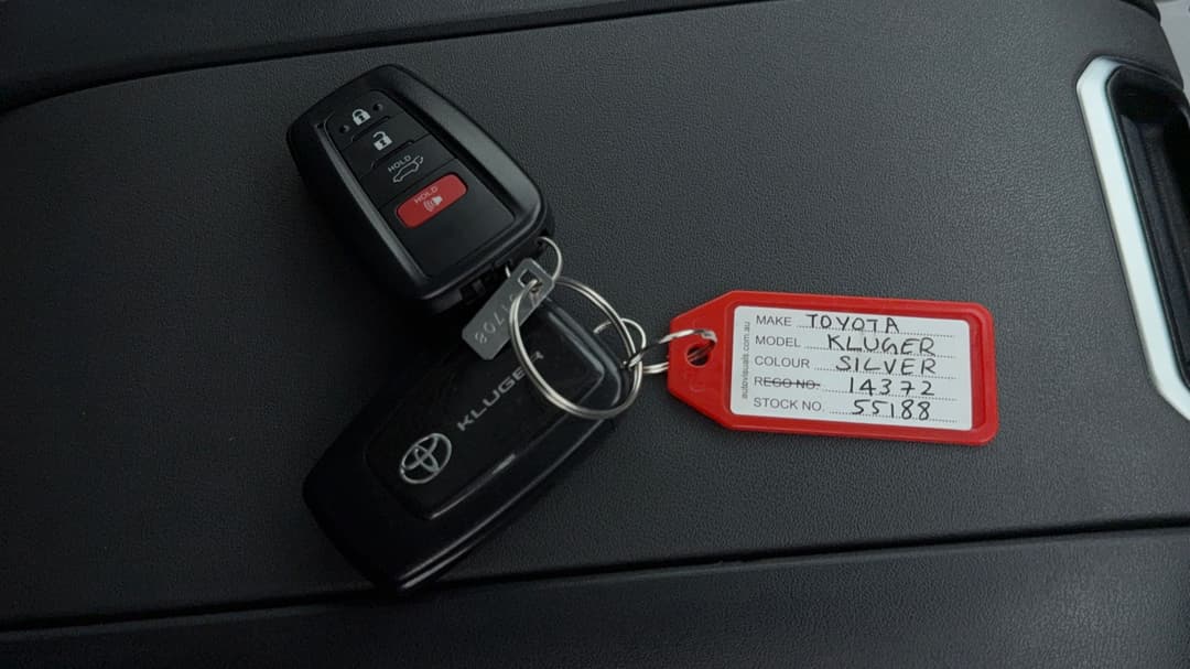 2023 Toyota Kluger Grande Hybrid AWD, Automatic, 57509 km, Key Close-up