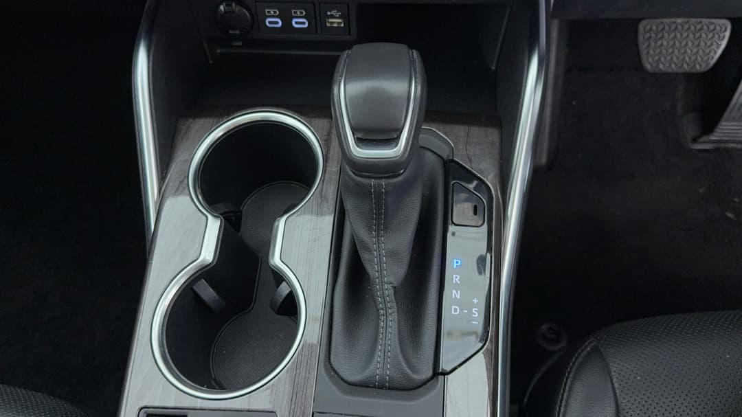 2023 Toyota Kluger Grande Hybrid AWD, Automatic, 57509 km, Gear Lever 