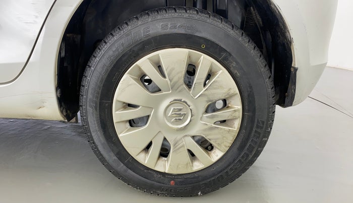 2014 Maruti Swift VXI D, Petrol, Manual, 35,206 km, Left Rear Wheel