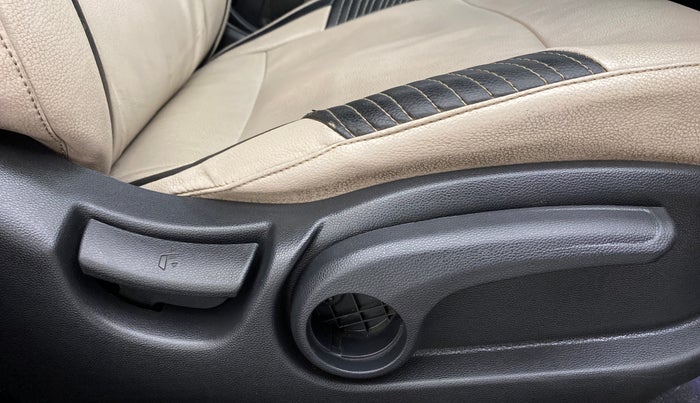 2015 Hyundai i20 Active 1.2 S, Petrol, Manual, 41,724 km, Driver Side Adjustment Panel