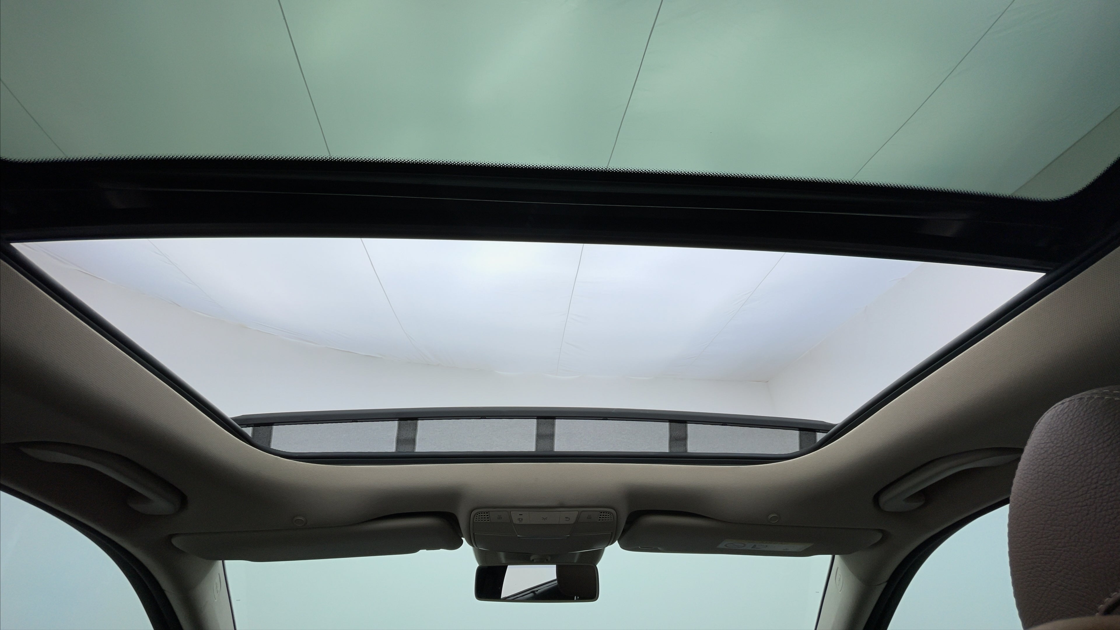 Mercedes Benz E-Class Saloon-Interior Sunroof/Moonroof