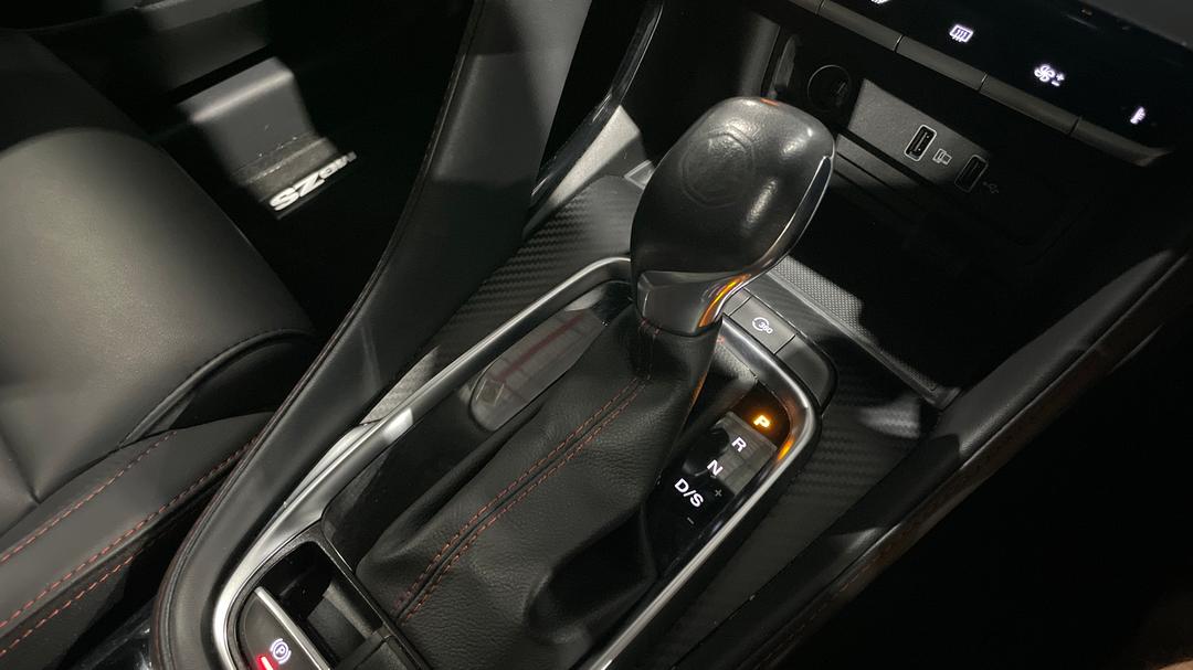 2022 MG Zst Vibe, Automatic, 73116 km, Gear Lever 