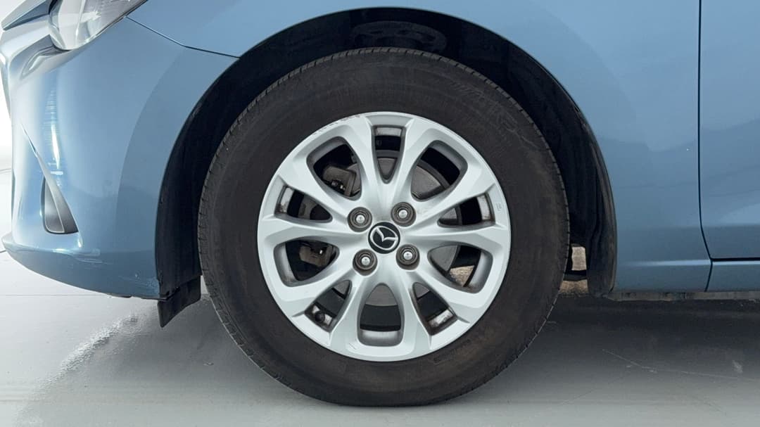 2016 Mazda Mazda2 Maxx, Automatic, 128985 km, Left Front Wheel