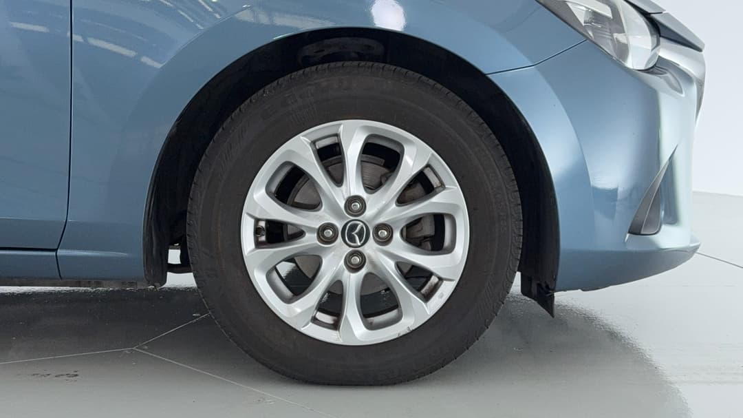 2016 Mazda Mazda2 Maxx, Automatic, 128985 km, Right Front Wheel