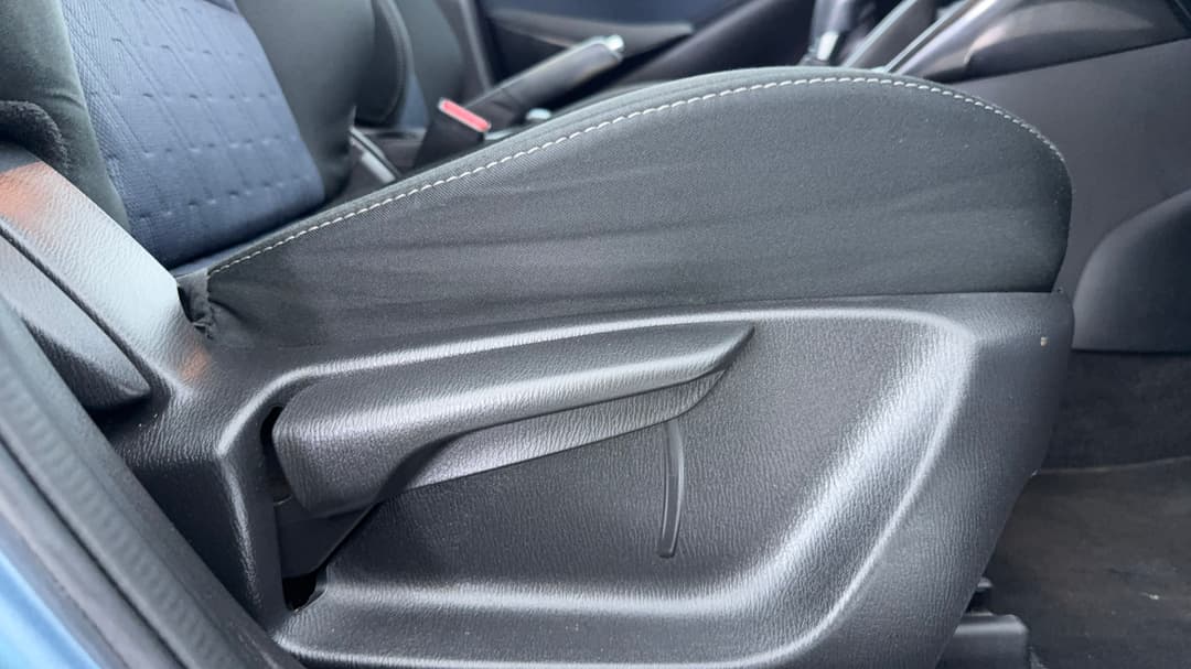 2016 Mazda Mazda2 Maxx, Automatic, 128985 km, Drivers Side Adjustment Panel