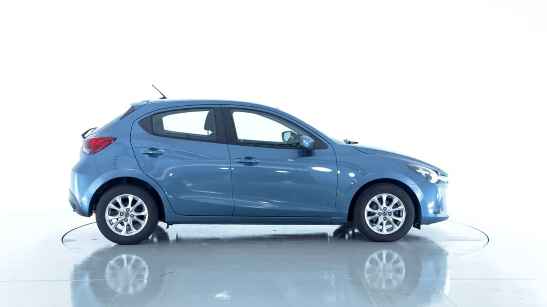 2016 Mazda Mazda2 Maxx, Automatic, 128985 km, Right Side View
