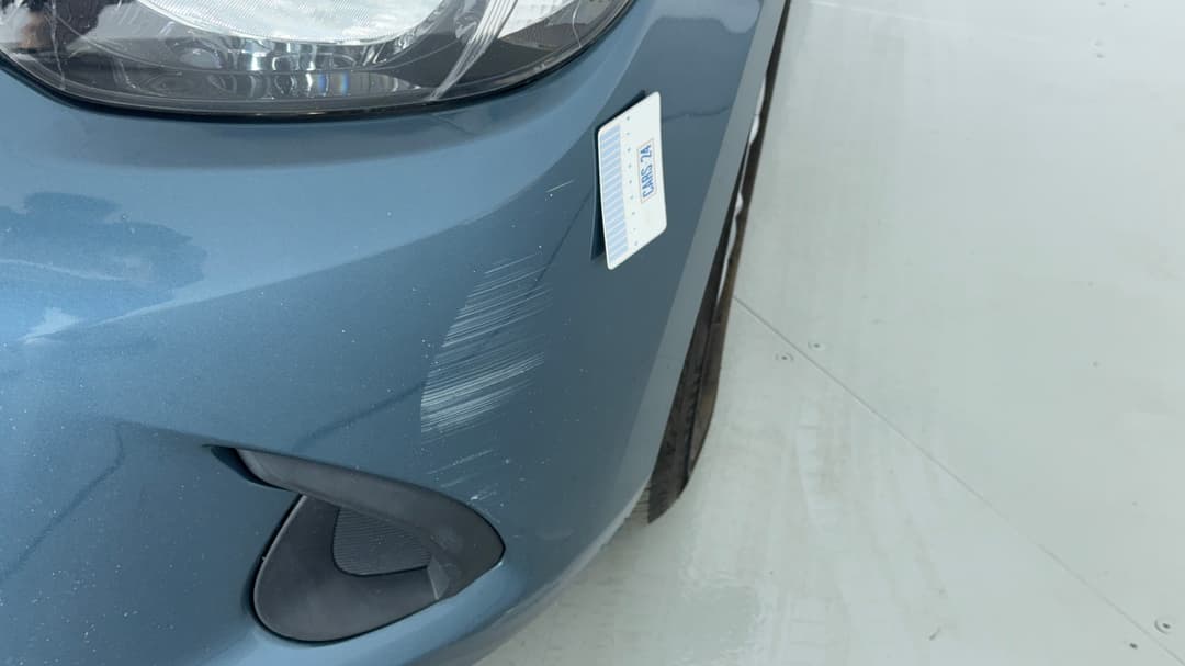 2016 Mazda Mazda2 Maxx, Automatic, 128985 km, Bumper Front Scratch