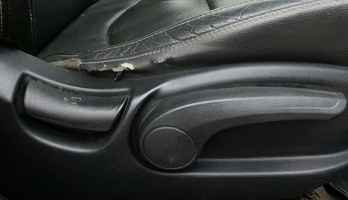 2017 Hyundai Creta 1.6 SX (O) CRDI, Diesel, Manual, 84,906 km, Driver Side Adjustment Panel