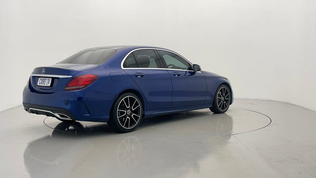 Right Back Diagonal (45- Degree) View