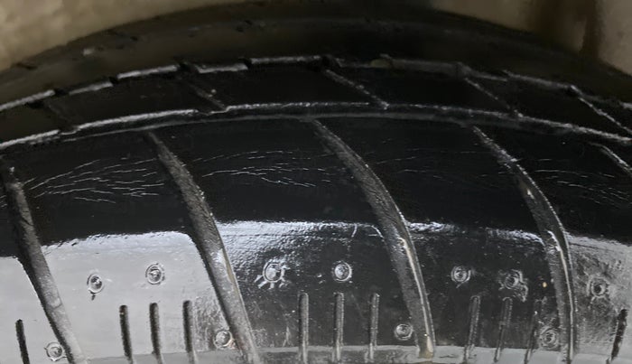 2018 Maruti Celerio VXI CNG, CNG, Manual, 59,917 km, Left Rear Tyre Tread