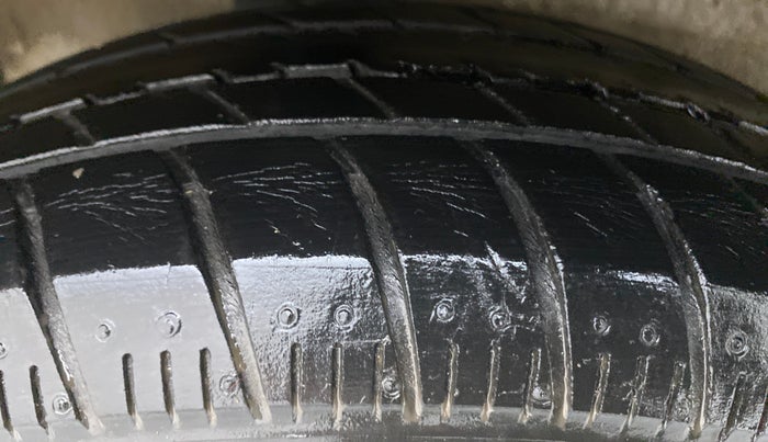 2018 Maruti Celerio VXI CNG, CNG, Manual, 59,917 km, Right Rear Tyre Tread
