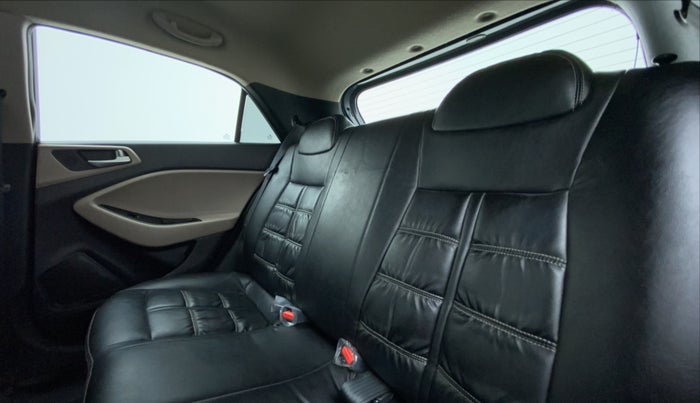 2020 Hyundai Elite i20 1.2 SPORTS PLUS VTVT, Petrol, Manual, 15,102 km, Right Side Rear Door Cabin
