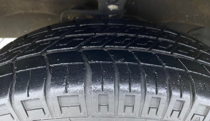 2019 Maruti Eeco 5 STR WITH AC PLUSHTR, Petrol, Manual, 13,200 km, Left Front Tyre Tread