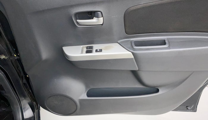 2011 Maruti Wagon R 1.0 LXI, Petrol, Manual, 38,776 km, Driver Side Door Panels Control