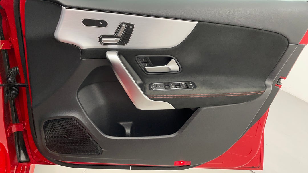 2019 Mercedes-benz A180 A180, Automatic, 56946 km, Speaker View