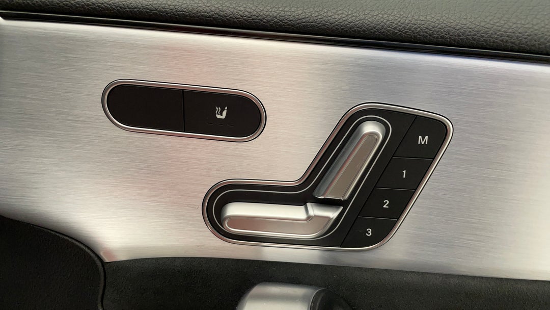 2019 Mercedes-benz A180 A180, Automatic, 56946 km, Drivers Side Adjustment Panel