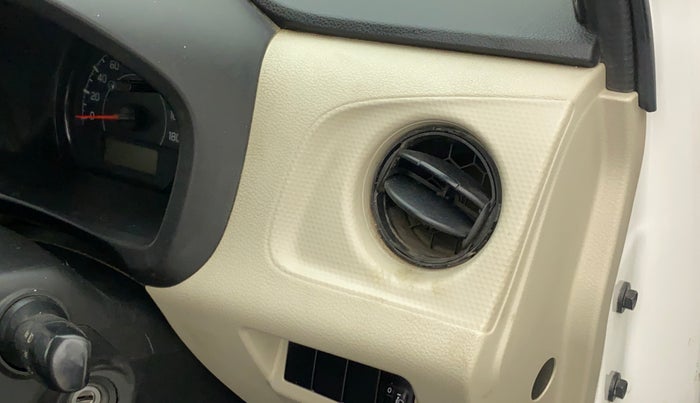 2019 Maruti New Wagon-R VXI 1.0, Petrol, Manual, 64,996 km, AC Unit - Front vent has minor damage
