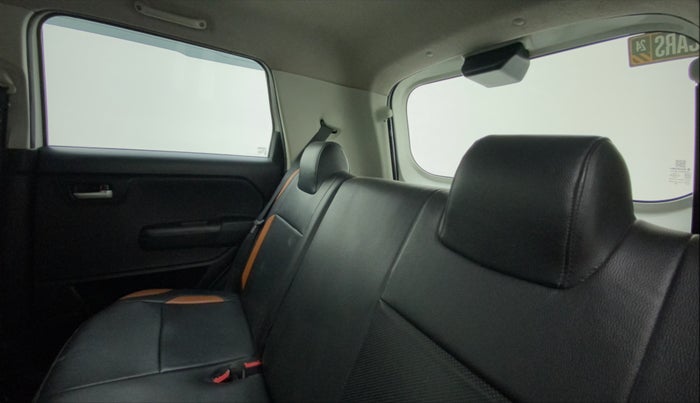 2019 Maruti New Wagon-R VXI 1.0, Petrol, Manual, 64,996 km, Right Side Rear Door Cabin