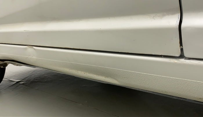 2011 Maruti Swift Dzire LXI, Petrol, Manual, 98,652 km, Left running board - Slightly dented