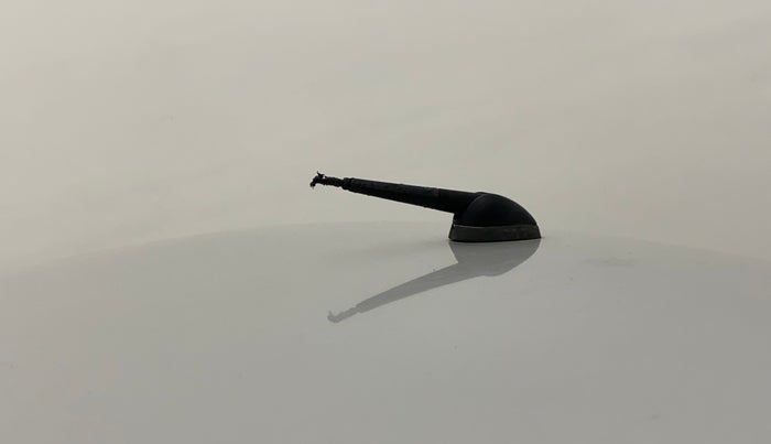 2011 Maruti Swift Dzire LXI, Petrol, Manual, 98,652 km, Roof - Antenna has minor damage