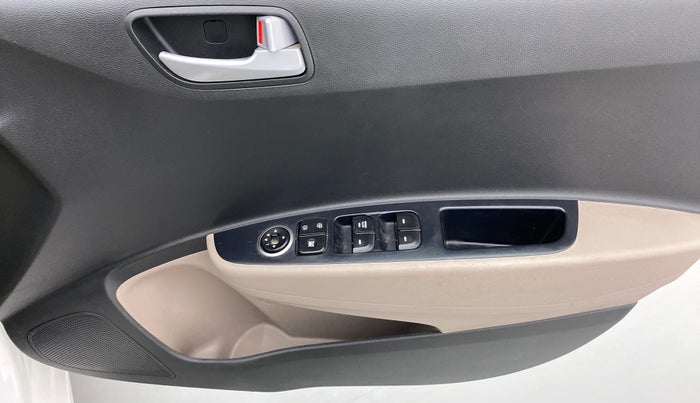2017 Hyundai Grand i10 SPORTZ 1.2 KAPPA VTVT, Petrol, Manual, 41,018 km, Driver Side Door Panels Control