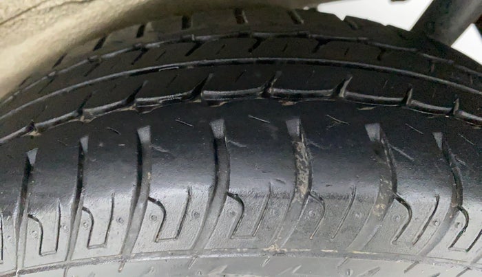 2015 Maruti Wagon R 1.0 VXI, Petrol, Manual, 32,741 km, Left Rear Tyre Tread