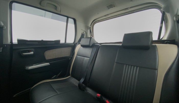 2015 Maruti Wagon R 1.0 VXI, Petrol, Manual, 32,741 km, Right Side Rear Door Cabin View