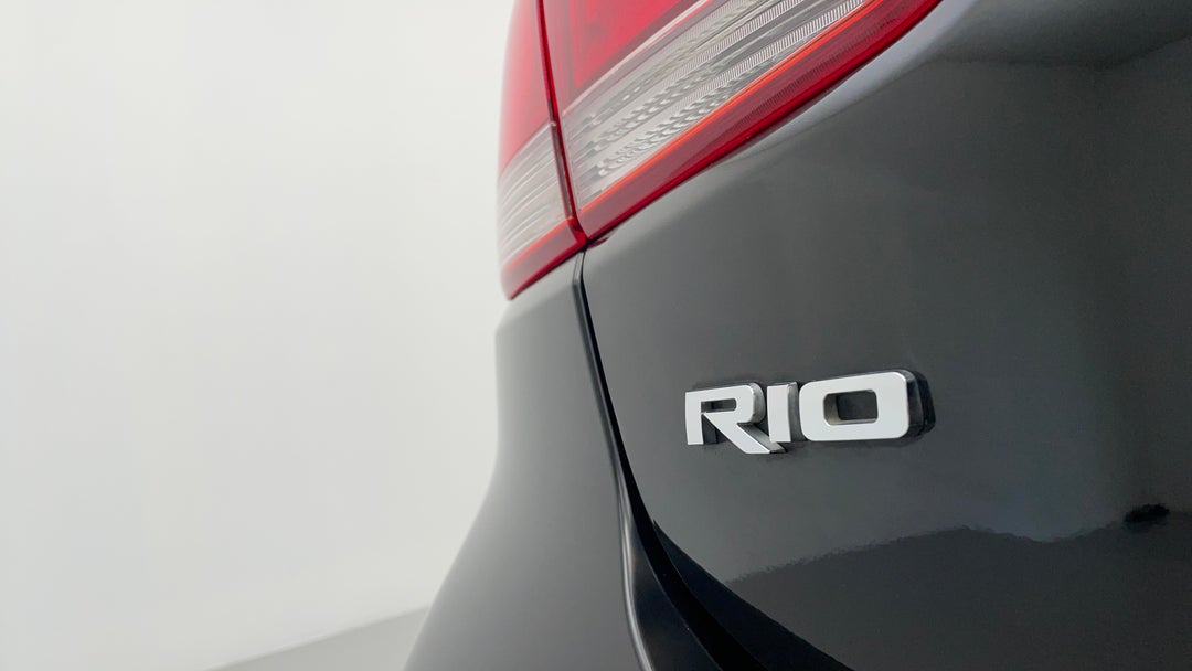 2017 Kia Rio S, Automatic, 100870 km, Badge (Boot Left Side)