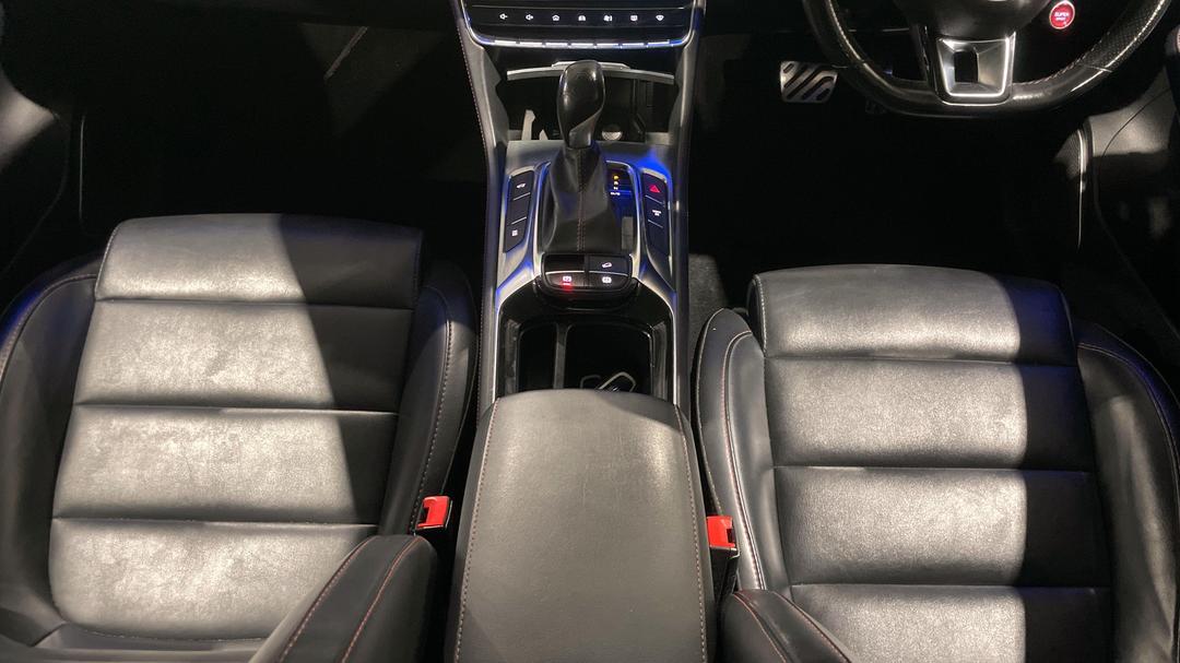 2022 MG HS Excite X, Automatic, 69953 km, Center Console