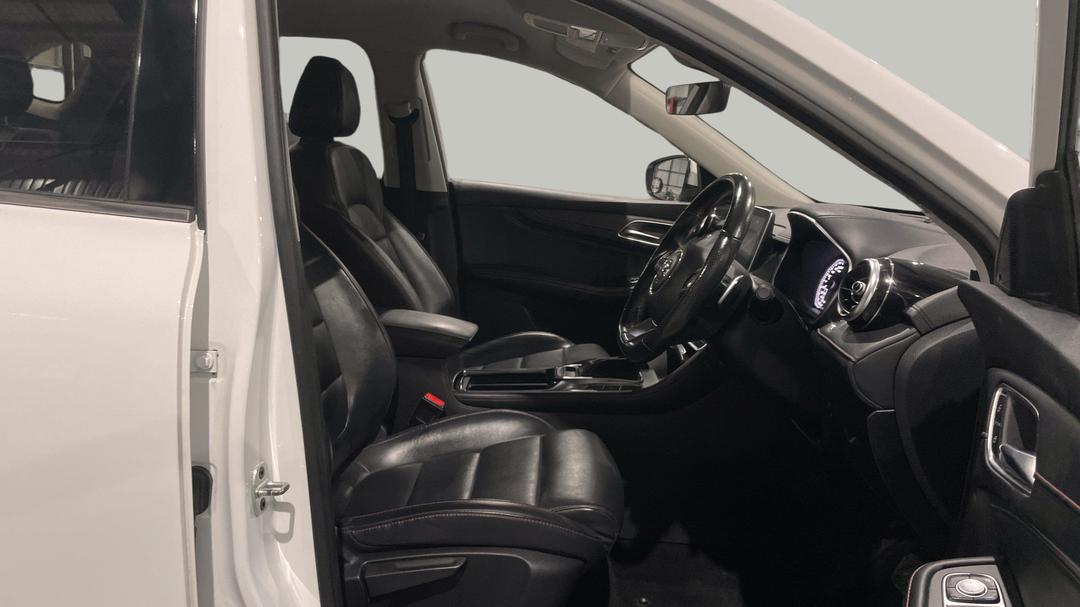 2022 MG HS Excite X, Automatic, 69953 km, Right Side Front Door Cabin View