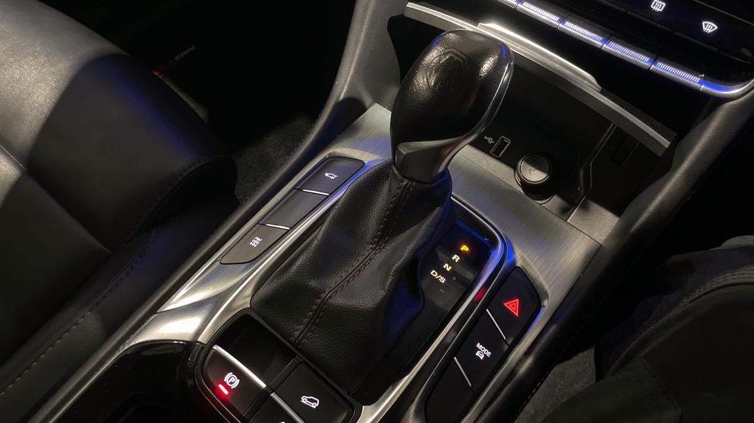 2022 MG HS Excite X, Automatic, 69953 km, Gear Lever 