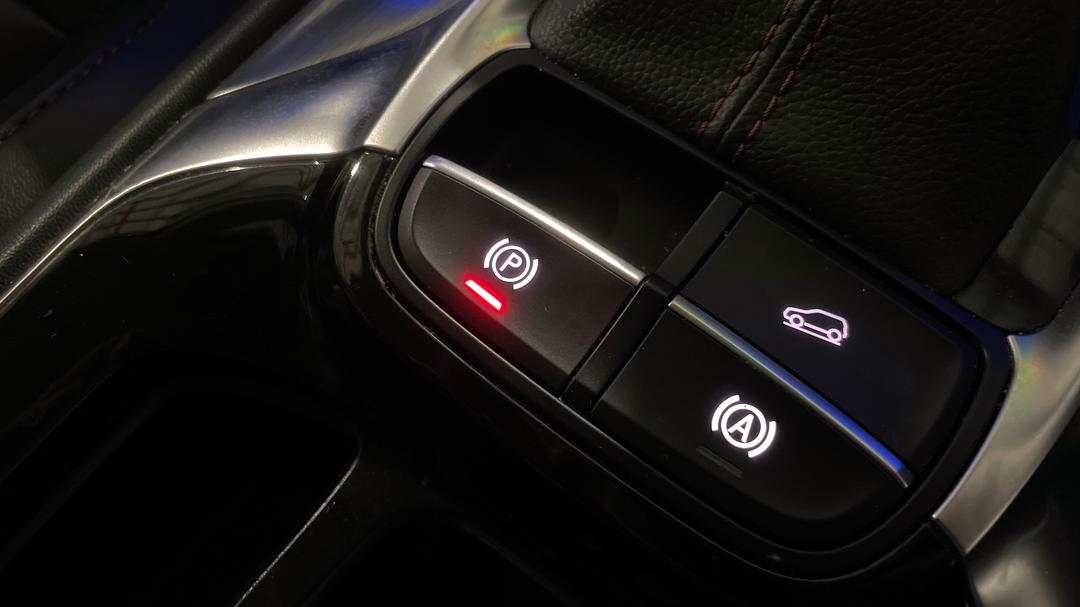2022 MG HS Excite X, Automatic, 69953 km, Handbrake
