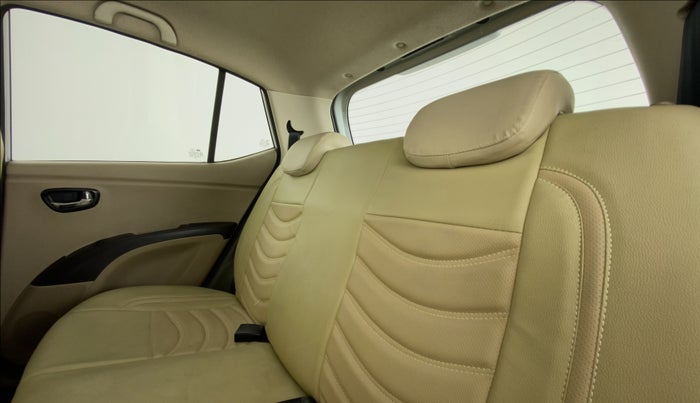 2011 Hyundai i10 SPORTZ 1.2 AT KAPPA2, Petrol, Automatic, 71,054 km, Right Side Rear Door Cabin