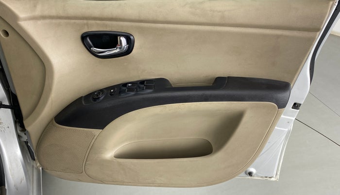 2011 Hyundai i10 SPORTZ 1.2 AT KAPPA2, Petrol, Automatic, 71,054 km, Driver Side Door Panels Control