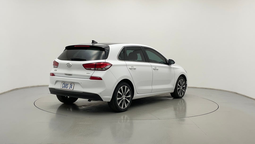 Right Back Diagonal (45- Degree) View