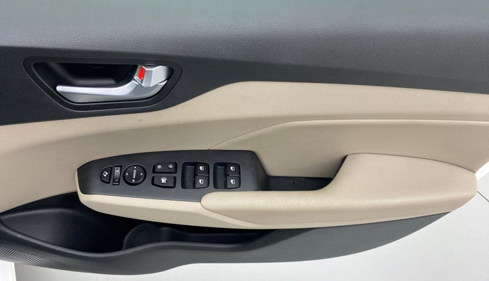 2018 Hyundai Verna 1.6 SX VTVT AT (O), Petrol, Automatic, 16,772 km, Driver Side Door Panels Control