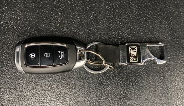 2018 Hyundai Verna 1.6 SX VTVT AT (O), Petrol, Automatic, 16,772 km, Key Close Up