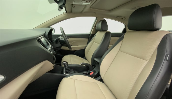2018 Hyundai Verna 1.6 SX VTVT AT (O), Petrol, Automatic, 16,772 km, Right Side Front Door Cabin