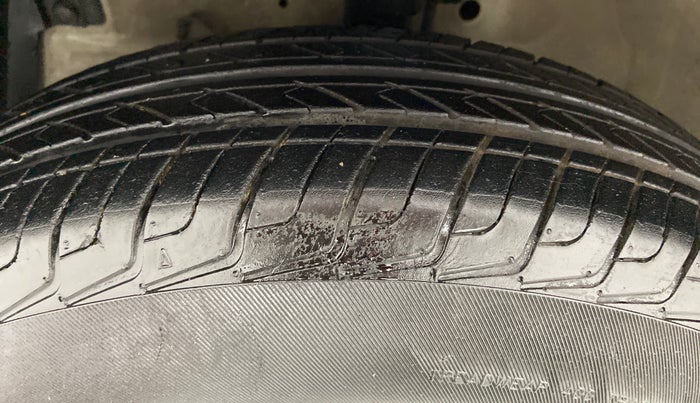 2012 Maruti Swift Dzire VXI 1.2 BS IV, Petrol, Manual, 1,02,781 km, Left Front Tyre Tread