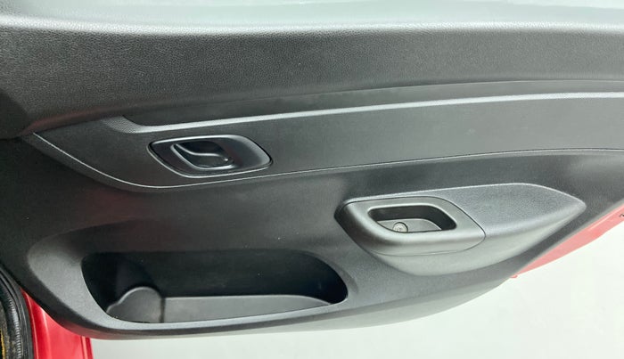2019 Renault Kwid RXL, Petrol, Manual, 24,285 km, Driver Side Door Panels Control