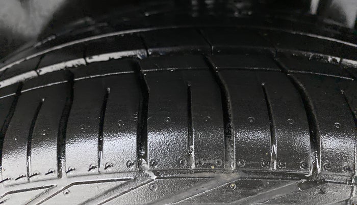 2017 Maruti S Cross ZETA SHVS, Diesel, Manual, 34,454 km, Left Rear Tyre Tread
