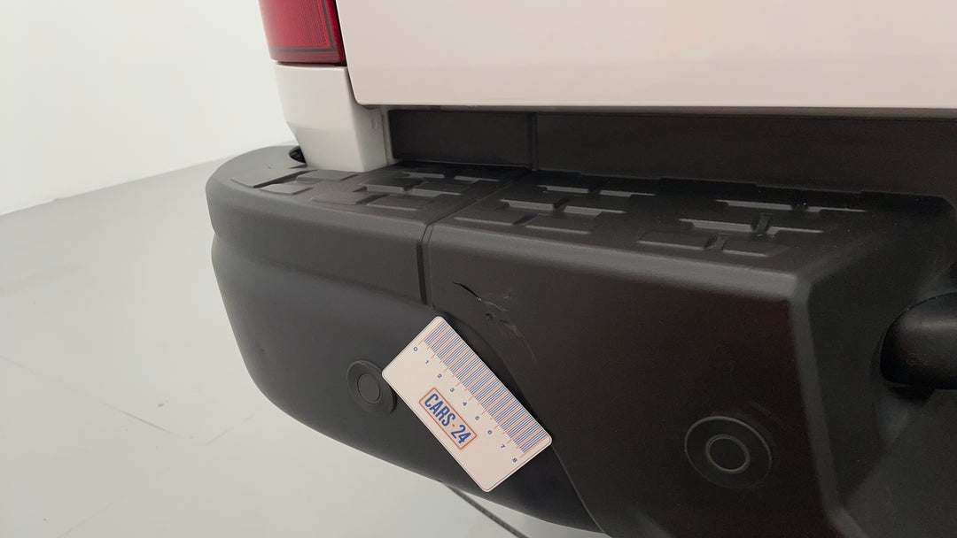 Bumper Rear Scratch