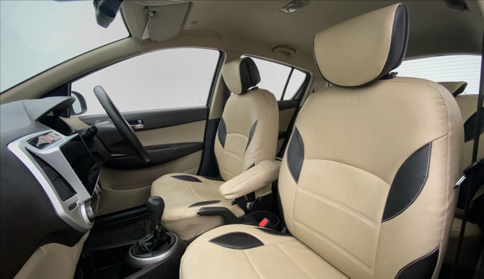 2014 Hyundai i20 ASTA 1.2, Petrol, Manual, 9,404 km, Right Side Front Door Cabin