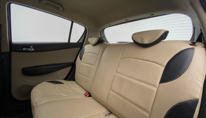 2014 Hyundai i20 ASTA 1.2, Petrol, Manual, 9,404 km, Right Side Rear Door Cabin