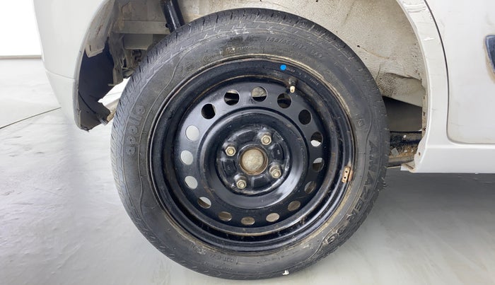 2014 Maruti Wagon R 1.0 VXI, Petrol, Manual, 26,042 km, Right Rear Wheel