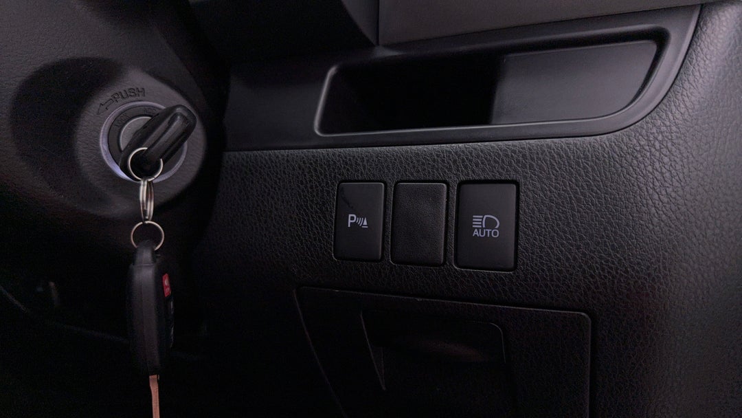 2018 Toyota Kluger Gx (4x4), Automatic, 55300 km, Utility Switches/Buttons